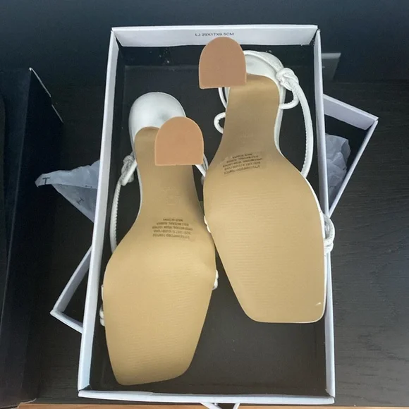 BNIB H Halston Women's Picasso Lace-Up Dress Sandals - Picture 4 of 6